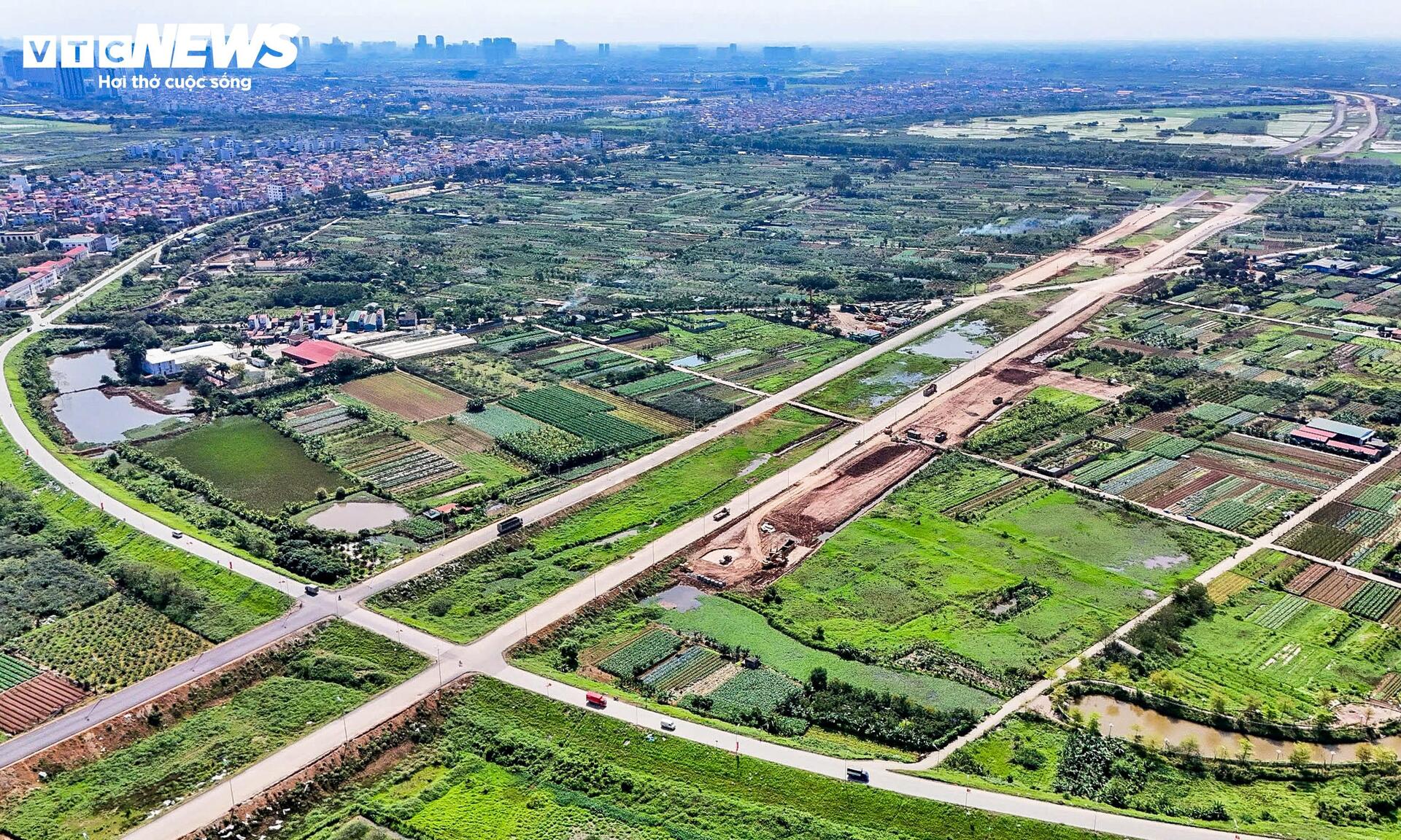 Cận cảnh Vành đai 4 phía Tây Hà Nội sau 2 năm thi công - Ảnh 5