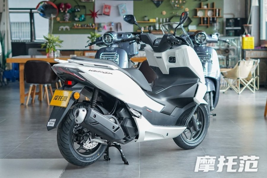 Mẫu xe tay ga giá rẻ của Honda gây chú ý, tiết kiệm đến mức khó tin khiến người dùng bất ngờ khi trải nghiệm thực tế - Ảnh 3