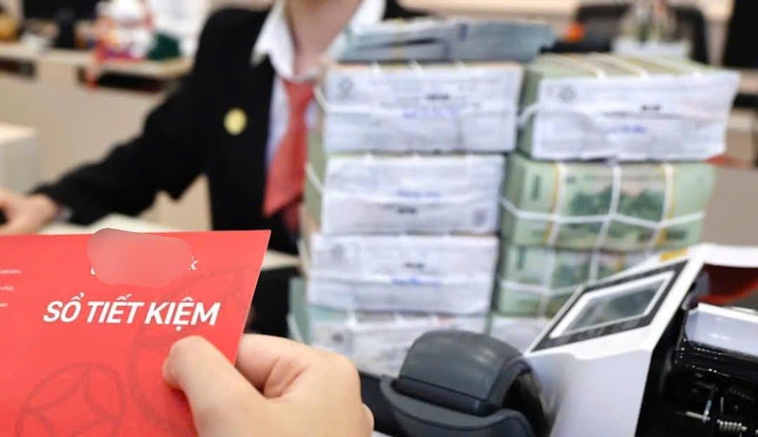 Vì sao lãi suất gửi tiết kiệm liên tục tăng? - Ảnh 1