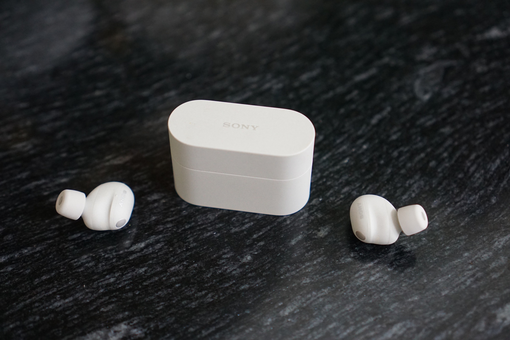 Dùng thử Sony WF-1000XM6: Tai nghe true wireless tiệm cận chuẩn mực hoàn hảo - Ảnh 8
