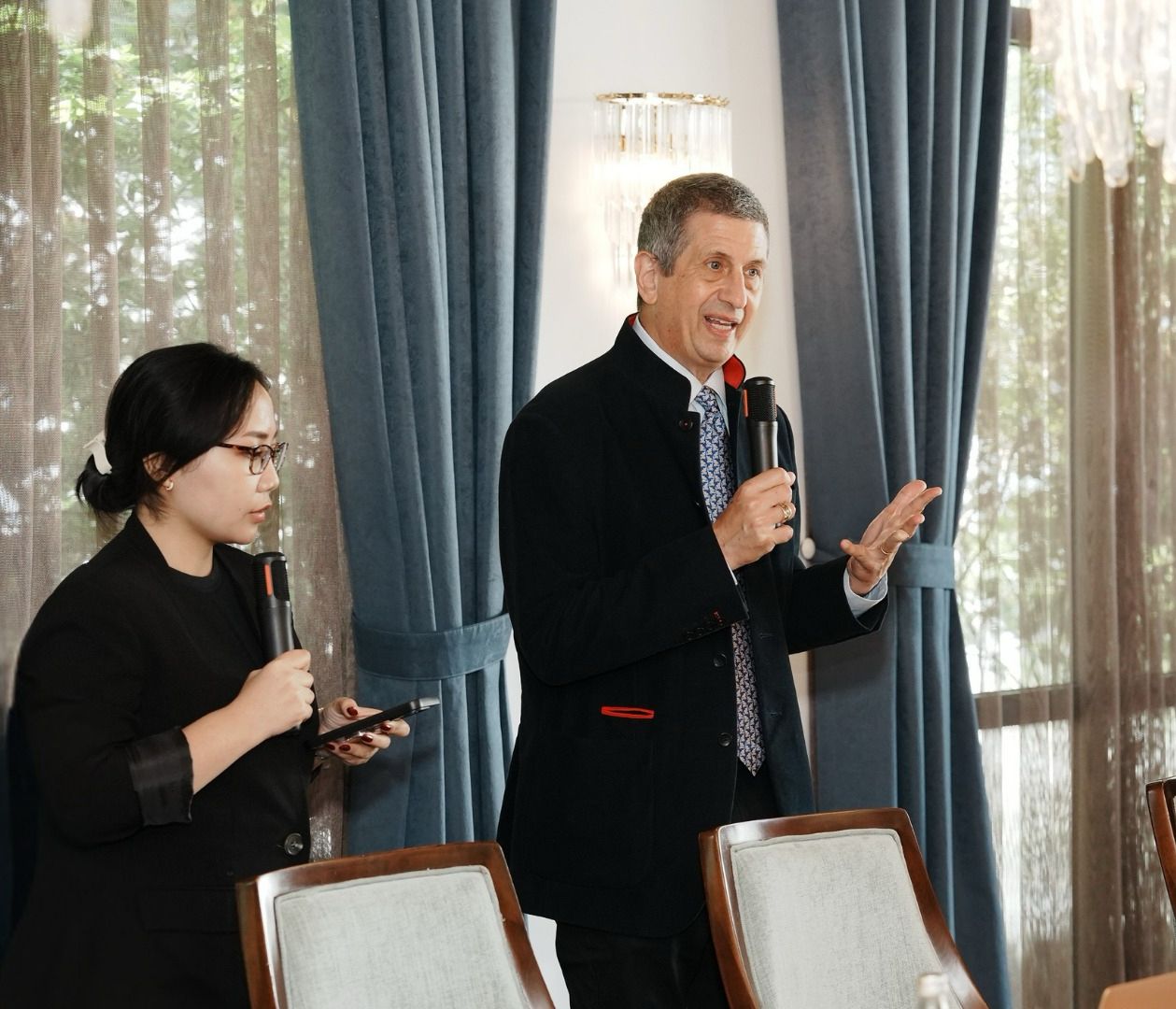 Xây dựng Trung tâm tài chính quốc tế cần song song phát triển nhân sự quản lý cấp cao - Ảnh 2