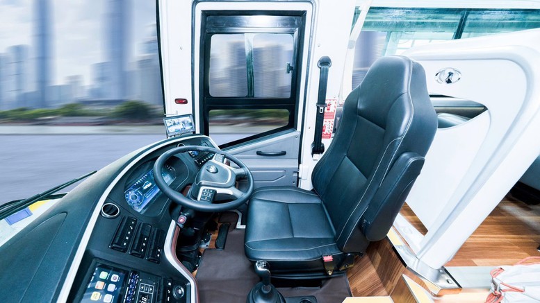 KIM LONG MOTOR xuất khẩu lô xe bus "Made in Việt Nam" thuần điện và diesel đầu tiên sang Thái Lan - Ảnh 5