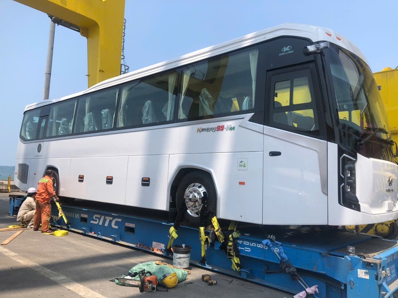 KIM LONG MOTOR xuất khẩu lô xe bus "Made in Việt Nam" thuần điện và diesel đầu tiên sang Thái Lan - Ảnh 2