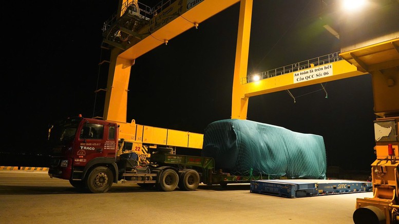 KIM LONG MOTOR xuất khẩu lô xe bus "Made in Việt Nam" thuần điện và diesel đầu tiên sang Thái Lan - Ảnh 1