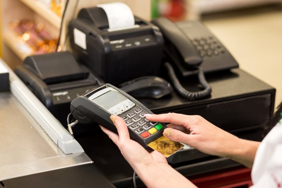 Người bán 1.000 đơn/ngày trên sàn TMĐT hỏi: Có được gộp xuất hóa đơn một lần? Cơ quan Thuế trả lời - Ảnh 1