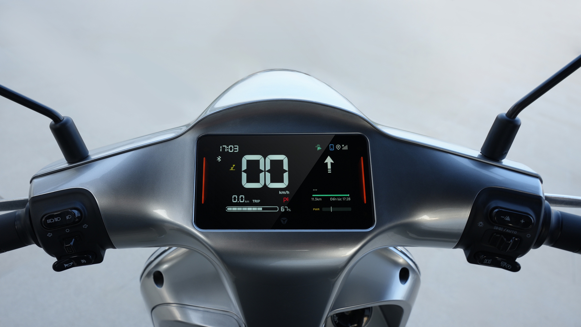 Mẫu xe máy điện di chuyển 180 km sau một lần sạc chính thức ra mắt, giá từ 27,5 triệu đồng - Ảnh 4