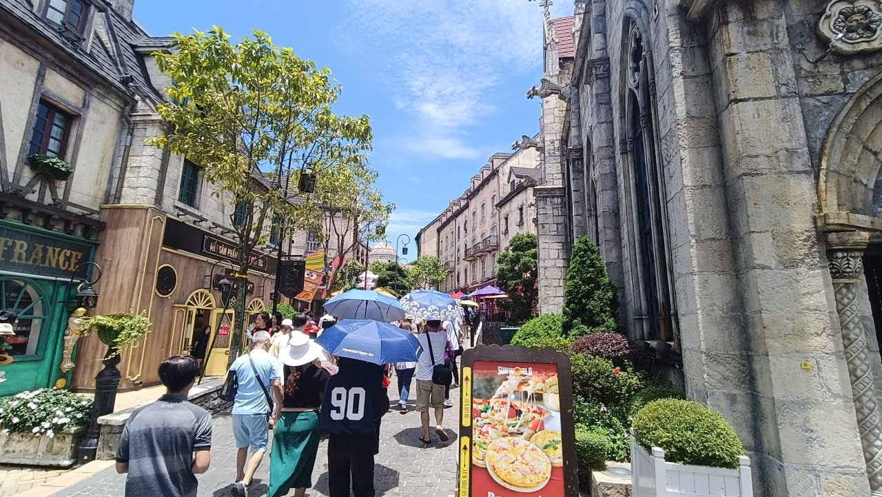 Khách quốc tế đến Việt Nam đầu năm 2026 tăng đều - Ảnh 1