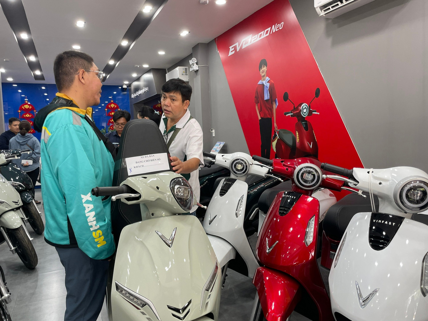 Các nền tảng 'tung chiêu' giữ chân tài xế - Ảnh 1