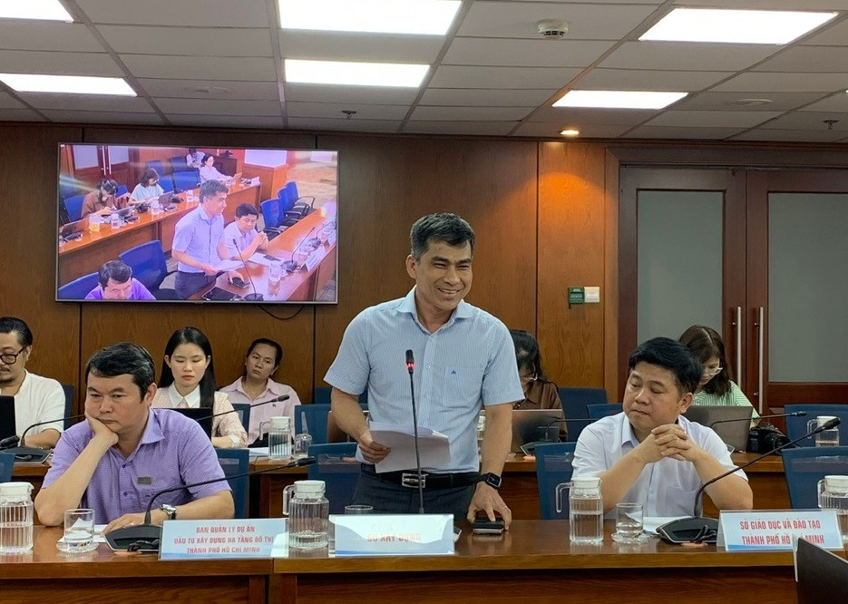 Xe điện taxi bất ngờ giảm cước giữa lúc giá xăng tăng - Ảnh 1