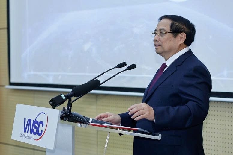 Thủ tướng vừa nhấn nút dự án trong lĩnh vực "tầm vũ trụ": Tỷ phú Phạm Nhật Vượng sớm chi hàng trăm tỷ đồng đón đầu - Ảnh 1