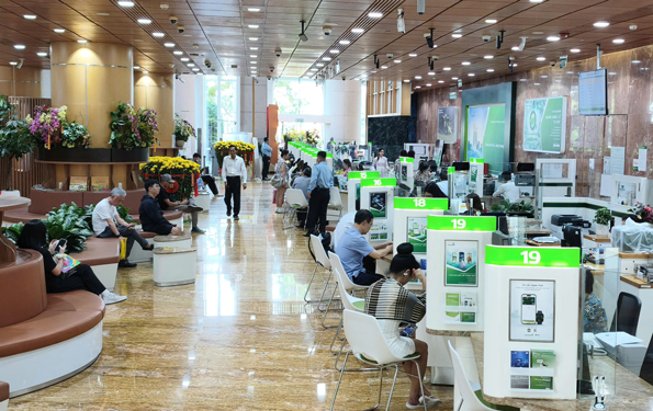 Cân não lãi suất - tỉ giá - Ảnh 1