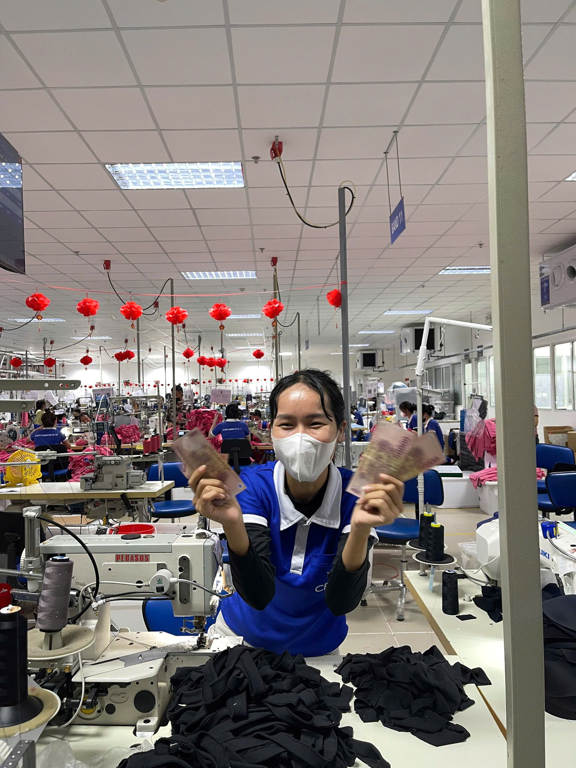 Một doanh nghiệp ở Đà Nẵng hỗ trợ tiền xăng cho 1.000 công nhân - Ảnh 1