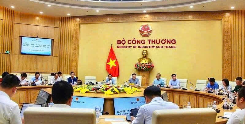 Bán xăng E10 trên toàn quốc trong tháng 4 - Ảnh 1
