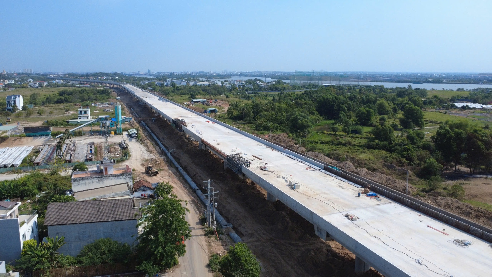 Hình ảnh công trường đường Vành đai 3 TPHCM trong sáng 31-3 - Ảnh 11