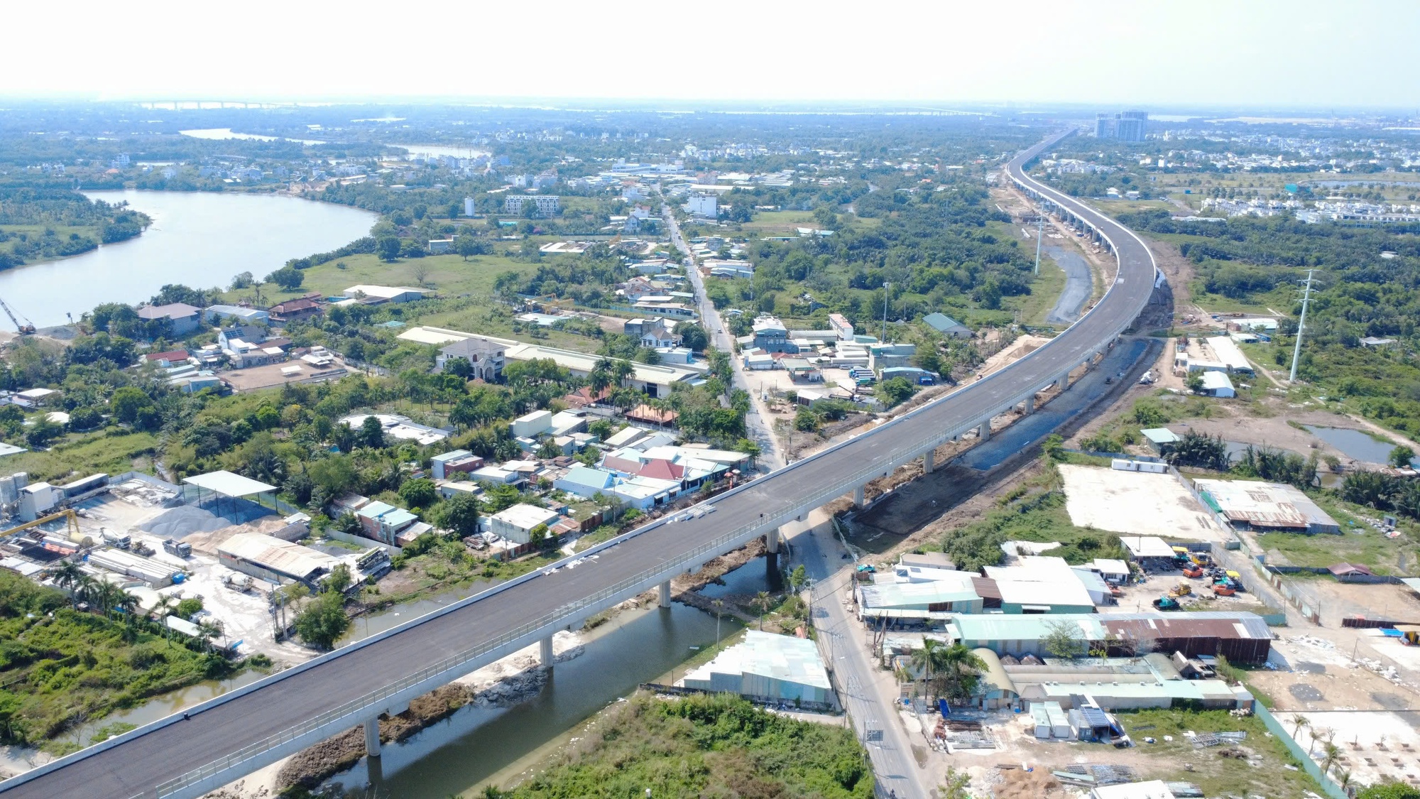 Hình ảnh công trường đường Vành đai 3 TPHCM trong sáng 31-3 - Ảnh 10