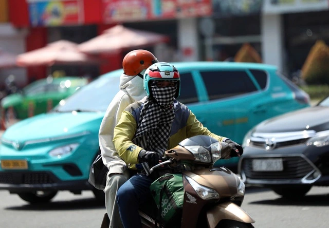 Tuần tới ở TP.HCM nóng nhất đến 36 độ C - Ảnh 1