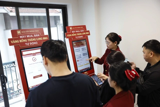 Giá vàng trên chợ mạng tăng loạn xạ - Ảnh 3