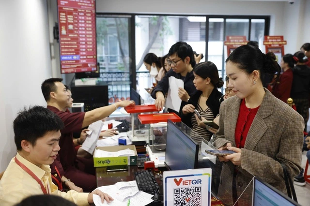 Giá vàng trên chợ mạng tăng loạn xạ - Ảnh 5