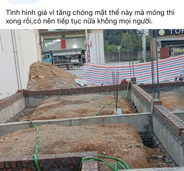 Người xây nhà ‘toát mồ hôi hột’ vì giá vật liệu leo thang - Ảnh 1