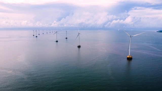 Vingroup đề xuất đầu tư loạt dự án điện gió ngoài khơi Cà Mau - Ảnh 1