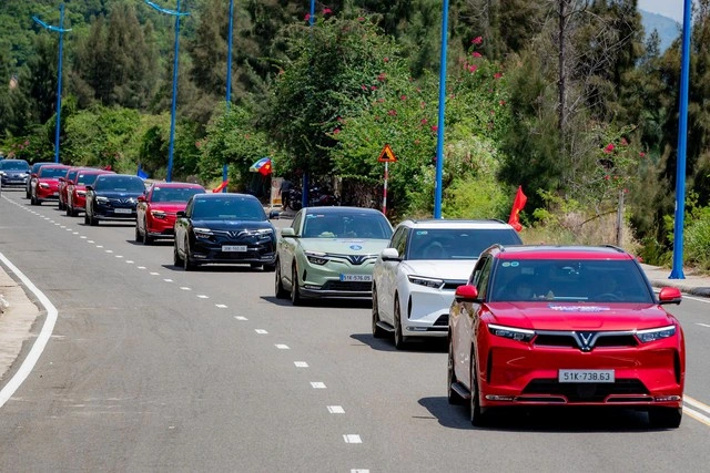 Vingroup gia hạn chương trình hỗ trợ khẩn cấp cho khách đổi sang xe điện - Ảnh 1