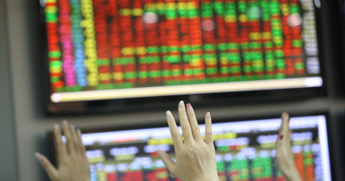 Chứng khoán giảm sốc, VN-Index bốc hơi hơn 106 điểm