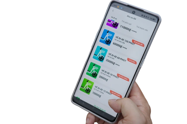 Người dân, du khách hào hứng trải nghiệm xe đạp điện công cộng - Ảnh 3