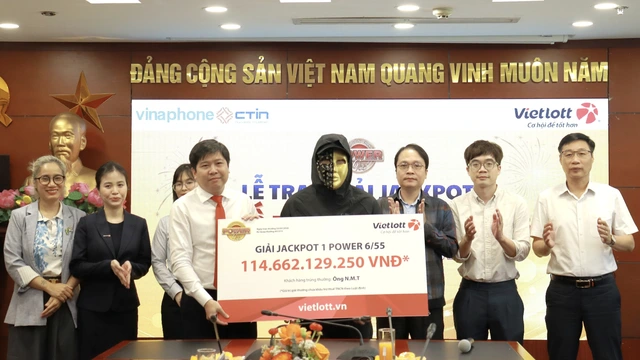 Kiên trì mua Vietlott 5 năm, trúng hơn 114 tỉ đồng - Ảnh 1