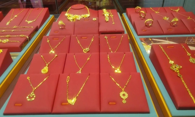 Vì sao giá vàng 'lao dốc' bất chấp căng thẳng địa chính trị leo thang? - Ảnh 1