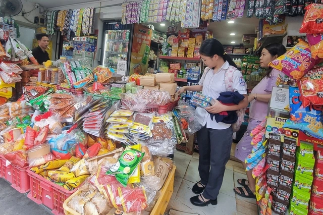 Bộ Tài chính: Còn chuyện lợi dụng thanh toán tiền mặt, giấu doanh thu - Ảnh 2