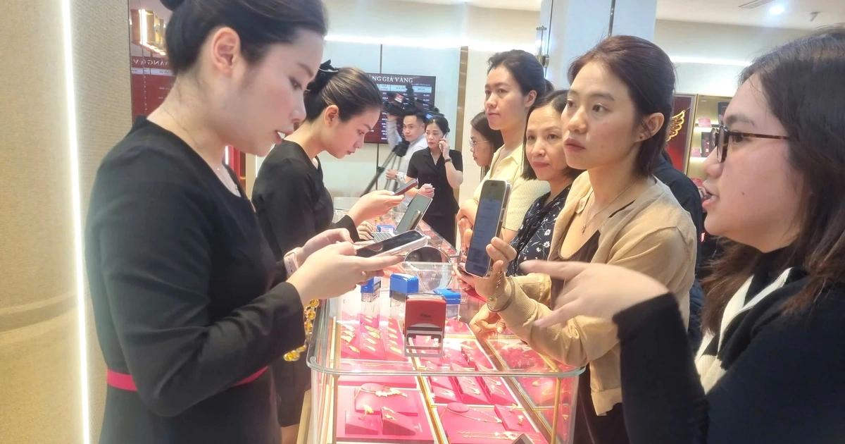 Bán vàng có cần xuất hóa đơn đầy đủ tên, mã số thuế người mua?