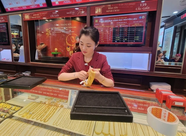 Đem vàng Bảo Tín Minh Châu bán cho doanh nghiệp khác có bị rớt giá? - Ảnh 2