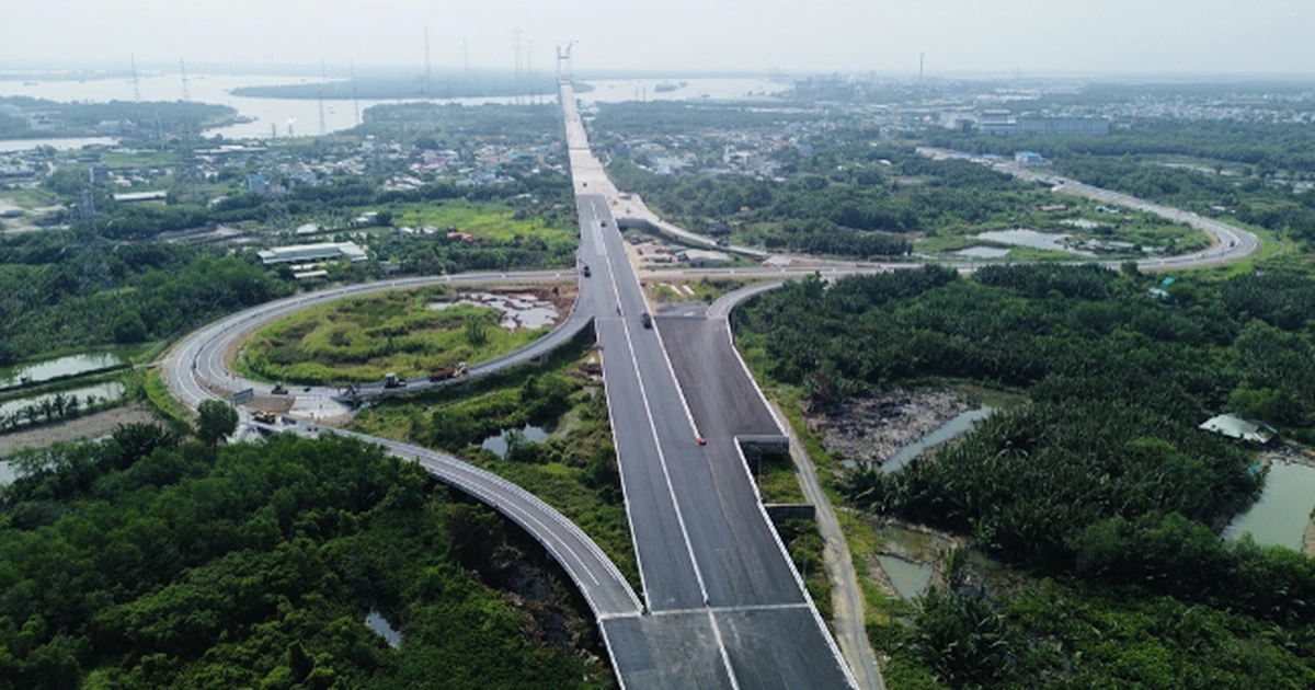 Từ bài toán giãn dân của Hà Nội sang tương lai cửa ngõ phía tây TP.HCM