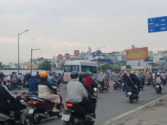 TP.HCM phân luồng ở giao lộ Trường Chinh - Cộng Hòa liệu đã hợp lý? - Ảnh 1