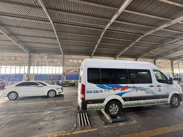 'Đạp hết ga' để kiểm định, nhiều xe cũ hư hỏng - Ảnh 2