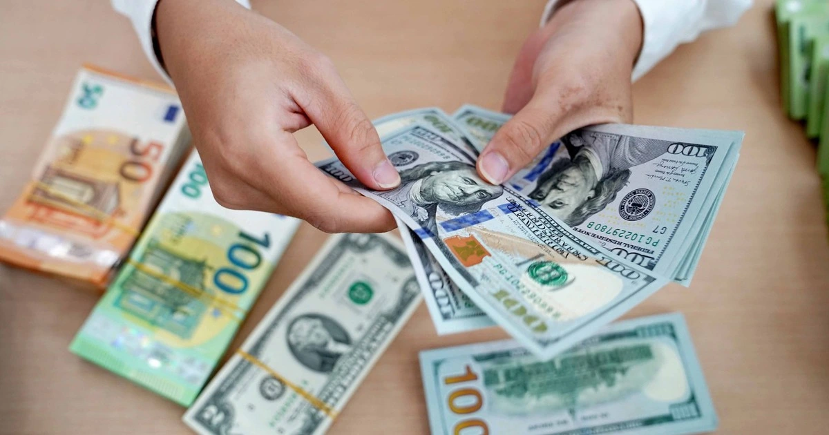 Giá USD hôm nay 23.3.2026: Ngân hàng bán ra kịch trần