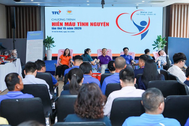 15 năm chương trình hiến máu tình nguyện ‘Niềm vui từ lòng nhân ái’ - Ảnh 2