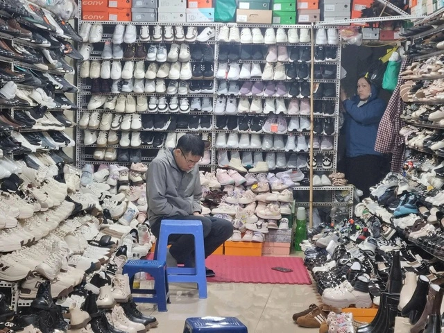 Đầu năm ước doanh thu dưới 3 tỉ, cuối năm lại vượt, tính thuế thế nào? - Ảnh 1