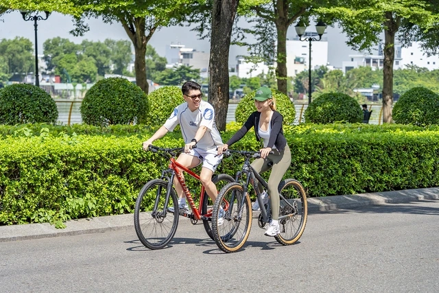 Sống khỏe mỗi ngày: Đạp xe, chạy bộ giữa thiên nhiên ven sông Sài Gòn - Ảnh 1