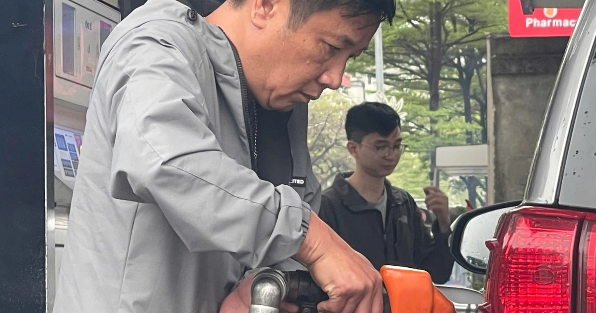 Bộ Công an phối hợp kiểm tra ngăn chặn 'găm hàng' chờ tăng giá xăng dầu