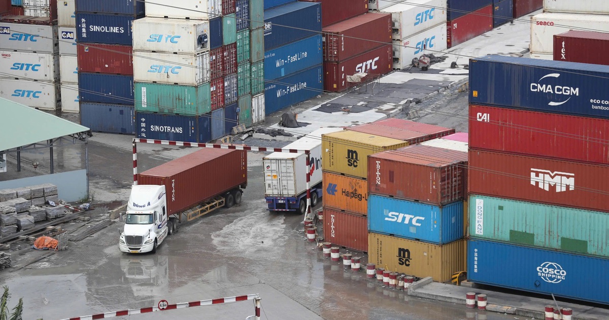 Thiết kế gói hỗ trợ doanh nghiệp 'vượt bão' xăng dầu