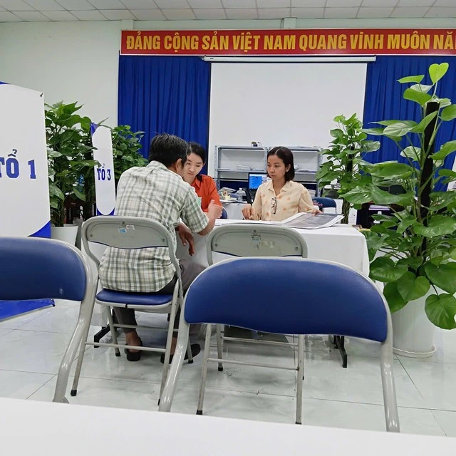 Các hộ dân tại cư xá Thanh Đa bắt đầu di dời - Ảnh 2