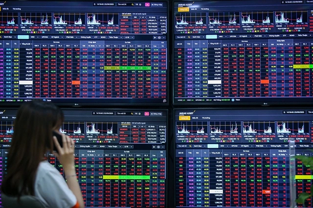 Chứng khoán liên tục giảm - Ảnh 2