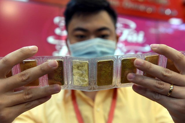 Giá vàng hôm nay 22.3.2026: Rớt thảm, người mua lỗ nặng 23 triệu đồng - Ảnh 1