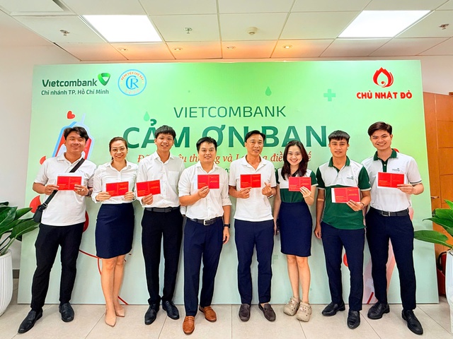 Vietcombank TP.HCM hiến tặng 222 đơn vị máu, lan tỏa tinh thần ‘Chủ Nhật Đỏ’ - Ảnh 2