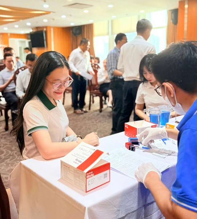 Vietcombank TP.HCM hiến tặng 222 đơn vị máu, lan tỏa tinh thần ‘Chủ Nhật Đỏ’ - Ảnh 4