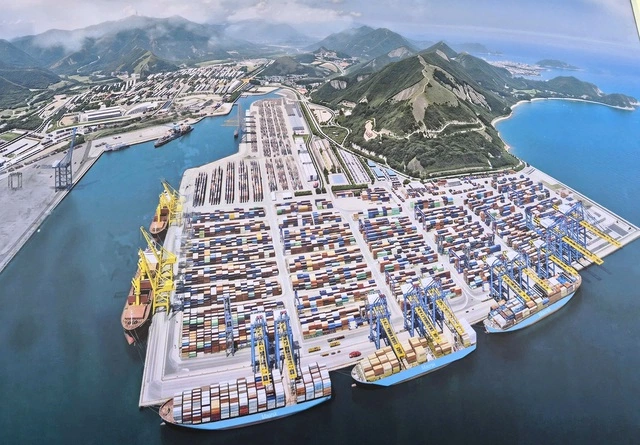 Đà Nẵng khởi động ‘siêu dự án’ cảng container hơn 45.000 tỉ đồng - Ảnh 2