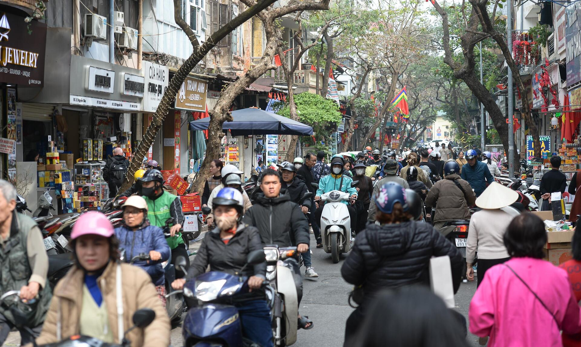 Từ 1/7, Hà Nội không cấm xe chạy xăng nhưng áp dụng một điều: Hàng triệu tài xế cần xem ngay bản đồ này - Ảnh 3