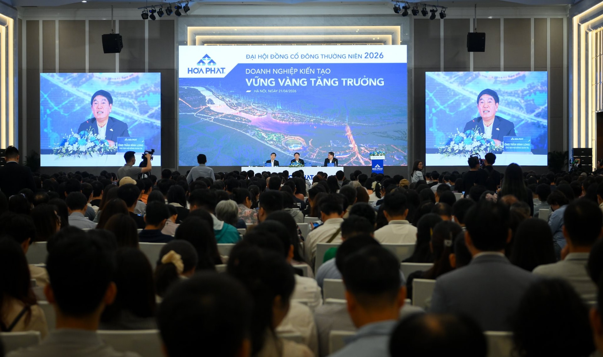 Cổ đông Hòa Phát: Người tích 100.000 cổ phiếu cho trẻ sơ sinh làm học phí, người chờ bán giá 33.000 đồng - Ảnh 1