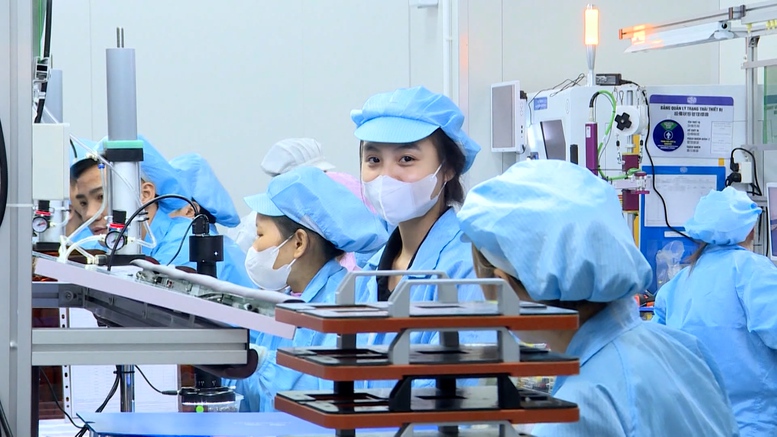 Giám đốc quốc gia ADB: Tăng trưởng tích cực, vị thế Việt Nam vững chắc trong khu vực - Ảnh 2